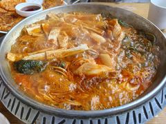 -喇喇排骨火锅·传统韩式脊骨汤(望京西园总店)