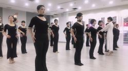 -胡贝儿形体礼仪女子学堂