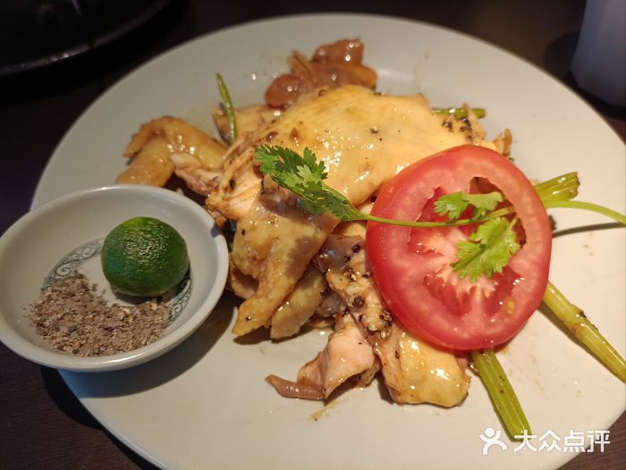 大头虾越式风味餐厅(光明广场店)越式盐焗麻油鸡图片