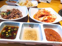 配菜-唯成•韩国炭火烤肉 유성고기