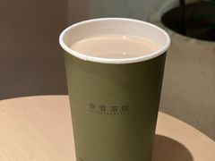 手摇·玫瑰月光白奶茶-奈雪茶院·茶室茶馆(广州粤海天地店)
