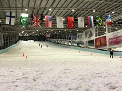 -乔波室内滑雪场