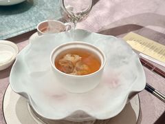 -景月阁空中食府(希尔顿酒店)