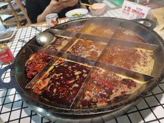 九宫格红汤锅-董眼镜火锅(洪崖洞总店)