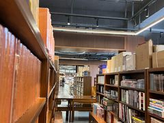 -尔雅书店(太原金广大厦店)