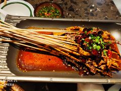 -沪小二炭火蛙锅(淮海中路美食不夜城店)