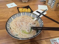 -鲜越鲜鱼粉(财富购物中心店)