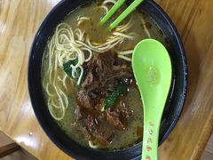 -志权牛肉面(灵山路店)