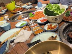 -明洞阿姨·韩式酱蟹烤肉·创意料理(三元桥店)