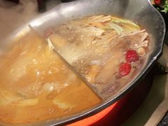 -湊湊火锅·茶憩(打浦桥日月光店)