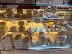 -白玉兰食品甜凤店(合生汇店)