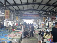 -霞涌市场海鲜摆卖区