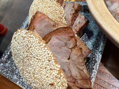 -老天桥酱肉烧饼夹肘子(天桥店)
