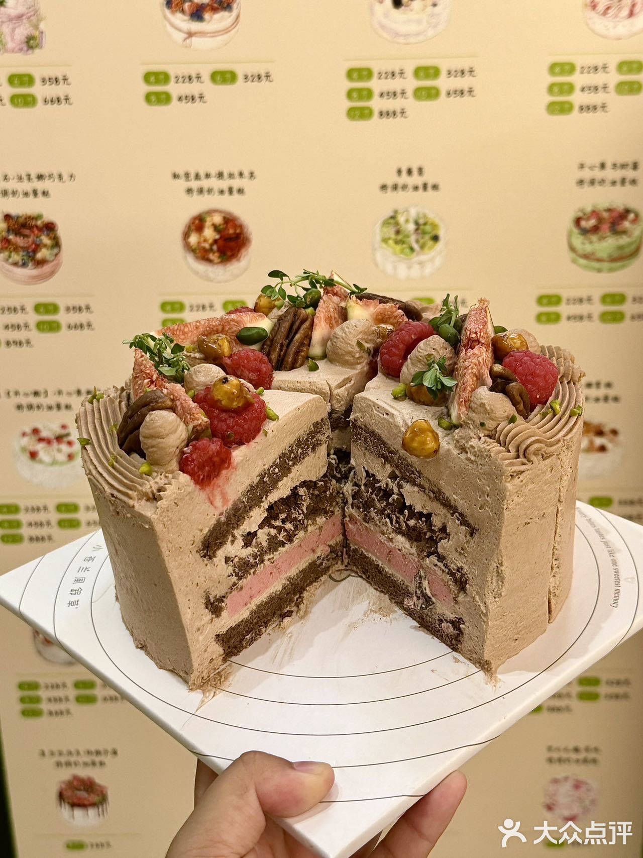 有幸在北京吃到的小漂亮🍰…..