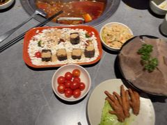 重庆老锅-故里和山·成都火锅(欢乐港湾店)