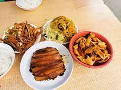-十一街苍蝇馆子转经消江湖菜(九眼桥十一街店)
