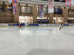 -冠军冰场(环球中心店)
