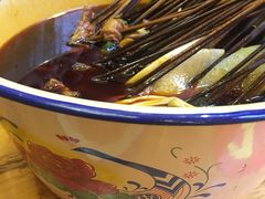 -拈签一笑黄牛肉辣卤串串