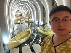 -涨巢·潮玩水疗局