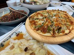 美味牛肝菌披萨-蔼若春.传承三十年云南菜(金碧公园店)