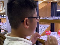 -美空眼镜·星趣控·新乐学·控优点合作店(周浦万达店)