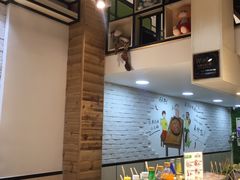 -百品聚旋转火锅(万德庄店)