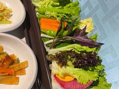 蔬菜拼盘-本家韩国烤肉(青岛万象城店)