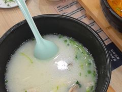 -花馬肆.云南过桥米线(汉神购物广场现场熬汤店)