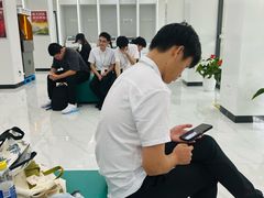 -中国农业银行(武汉洪山支行营业室)