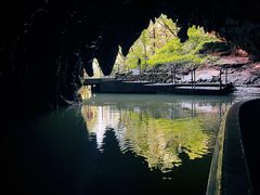 -怀托摩萤火虫洞