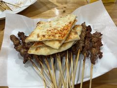 -巴汗羊肉串烧烤店