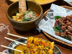 -老滇山寨•云南特色菜•地方菜•民族风情歌舞表演(金碧店)