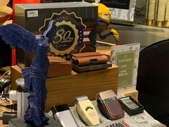 -LOL原创生活概念店(K11购物艺术中心店)
