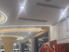 -皓齿连锁·雅贝健口腔·种植·矫正中心(虹口曲阳路店)