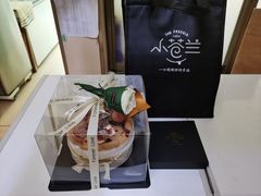 -小苍兰风铃草·礼物蛋糕(沈阳店)