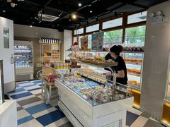 -85度C(生甜甜圈研究工坊·上海平凉店)