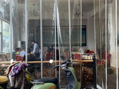 -茅屋大酒店