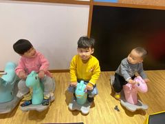 -抱抱熊托育中心(大悦城店)