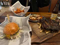 -Ribs & Burgers The Rocks