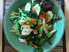 鸡肉炒杂菜-Cafe de Thaan Aoan