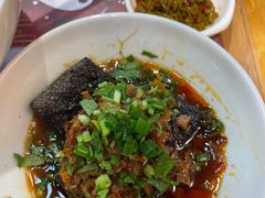 老长沙臭豆腐-呷佬·长沙手工米粉(金沙江路店)