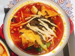 -丽丽三鲜螺蛳粉(田林路店)