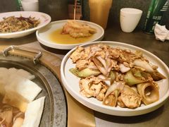 -锅飘飘·东北铁锅炖(雨花客厅店)