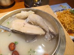 招牌参鸡汤-鑫日千里马朝鲜族小馆(总店)