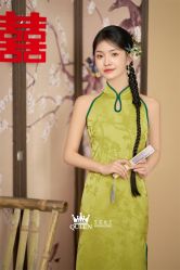点击看大图 -艾拉·女王婚纱礼服馆