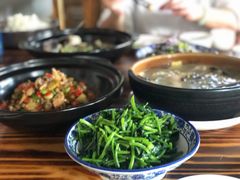 -小洞天柴火土菜馆