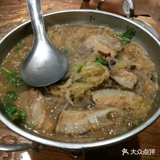 王胖砂锅居