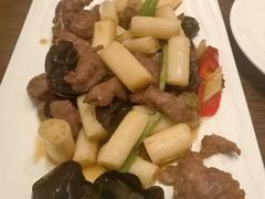 藕尖炒牛肉-富力希尔顿度假酒店-御玺中餐厅
