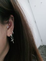 -AI艾耳·专业手工耳洞·穿孔美学馆