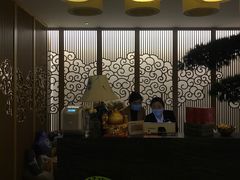 -新盈光·云会所(百丈东路店)
